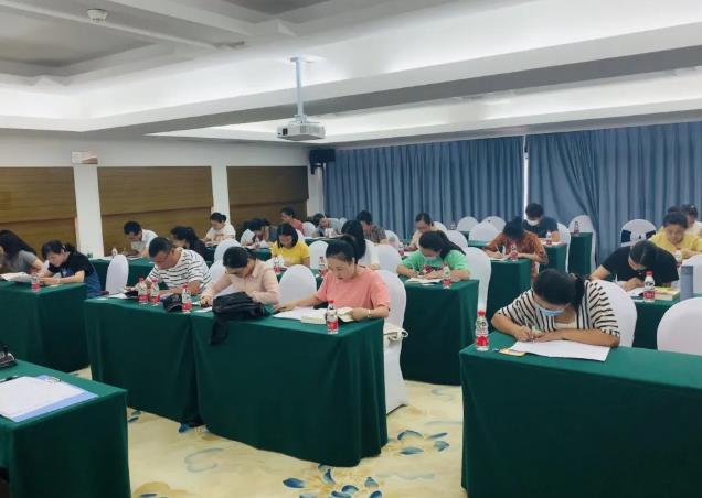 井岡山紅色教育培訓(xùn)執(zhí)證教師補(bǔ)考現(xiàn)場(chǎng)圖