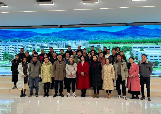 江西軟件職業(yè)技術(shù)大學(xué)與井岡山博物館學(xué)員合影